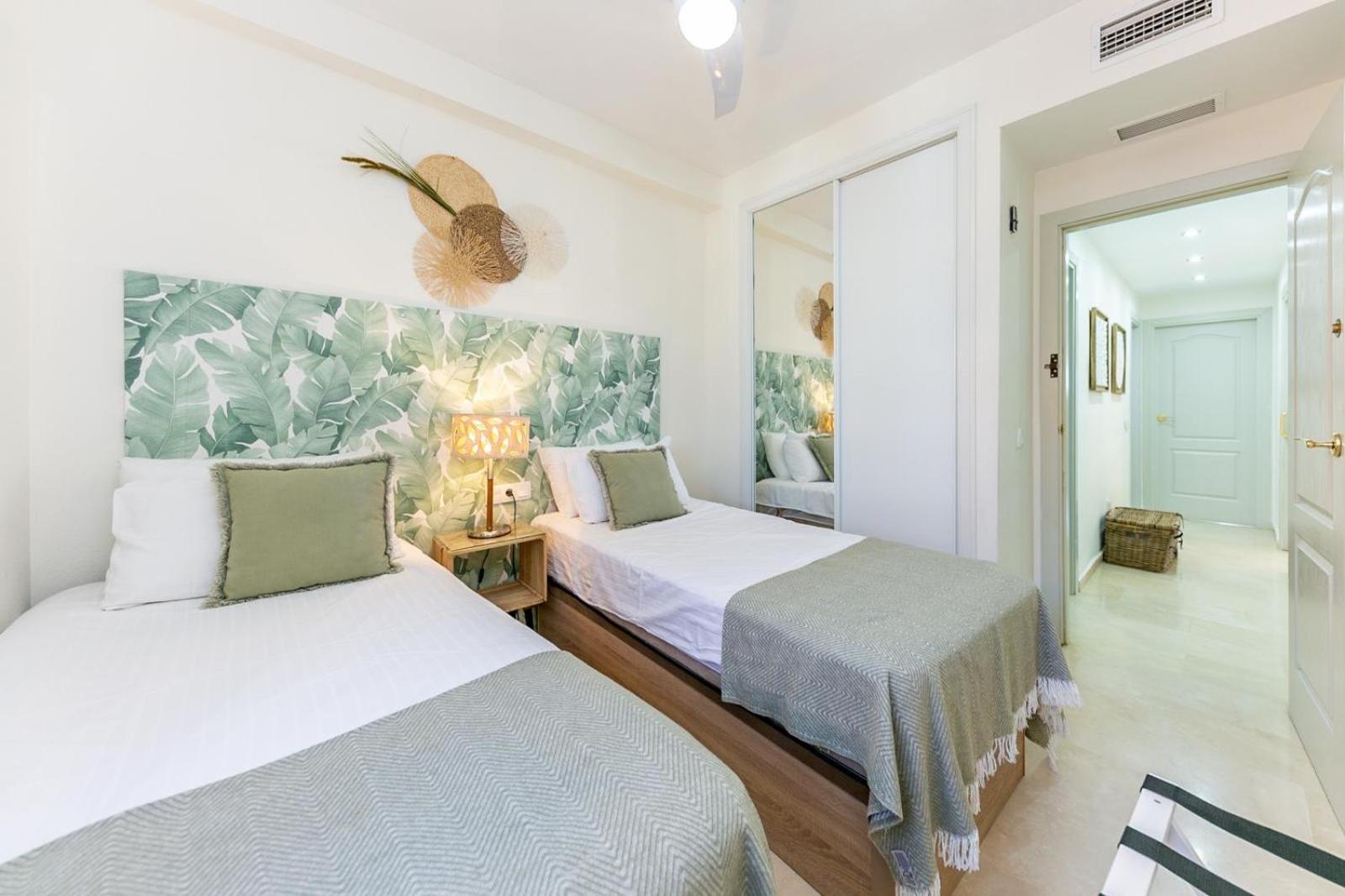 Penthouse Beach Apartment Фуэнхирола Экстерьер фото